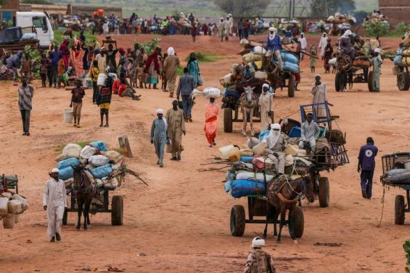 النزوح الأكبر بالعالم.. "الصحة العالمية" تصدر تحذيرًا حول أزمة السودان