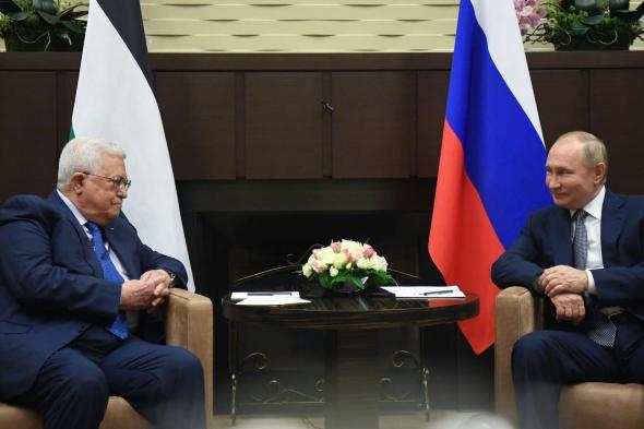 الكرملين يأمل أن يزور محمود عباس روسيا في وقت مناسب للجانبين