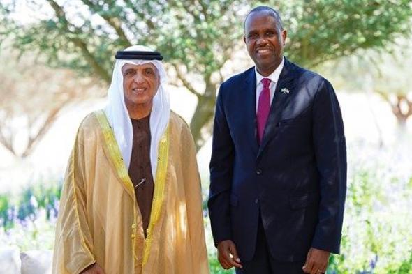 سعود بن صقر يستقبل سفير رواندا