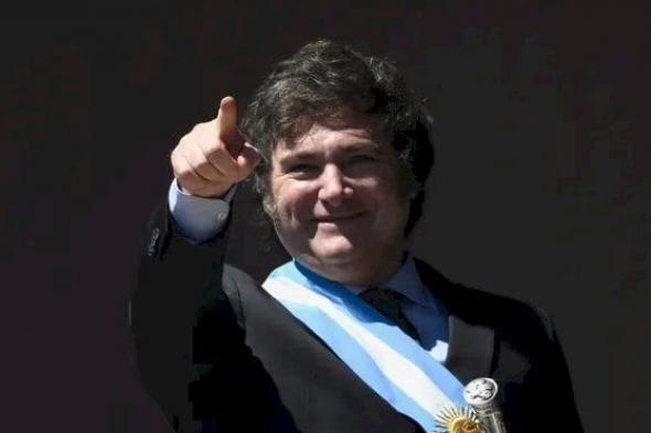 رئيس الأرجنتين: أتمنى التحدث مع ميسي