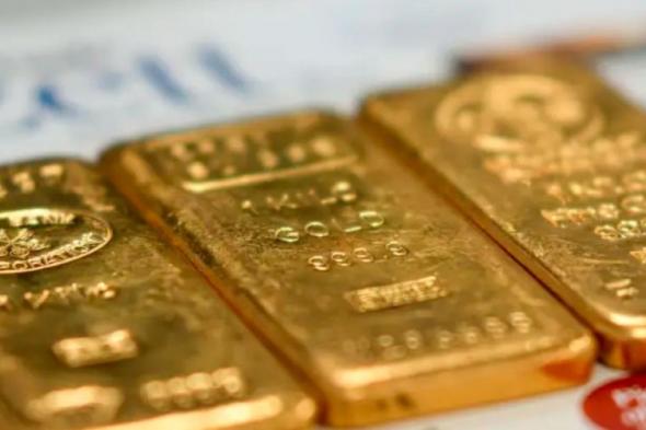 الذهب يلمع بفضل تراجع الدولار مع ترقب محضر اجتماع المركزي الأمريكي