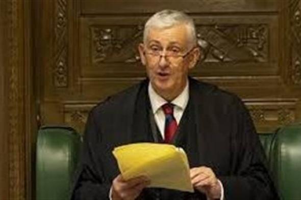 البرلمان البريطاني يطالب بسحب الثقة من ليندسي هويل