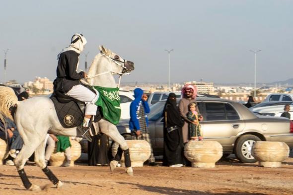 حائل.. مسيرة الخيل تحتفي بيوم التأسيس في ممشى الفجر