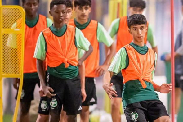 الأخضر تحت 15 عاماً يدشن تدريباته في معسكره الإعدادي بقطر بمشاركة 28 لاعباً
