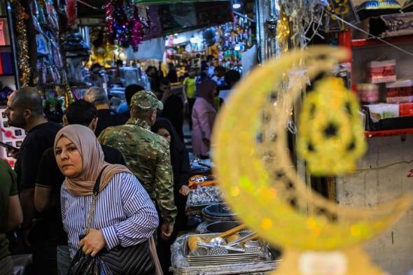 المطاعم بالمرتبة الرابعة وثلث الأموال للتسوّق.. خارطة توزيع الانفاق الشهري للعراقيين