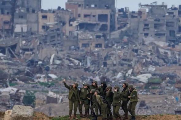 الأسبوع في 10 صور: مأساة فلسطينية متجددة في غزة.. و"سيلفي" إسرائيلي يثير الاستهجان