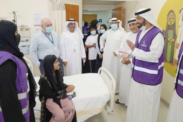«الإمارات للسرطان» تزور الأطفال المرضى في «توام»