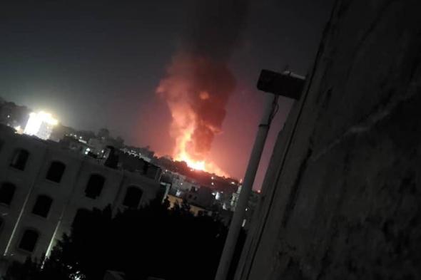غارات أمريكية بريطانية تصيب 18 هدفا للحوثيين في 8 مواقع باليمن
