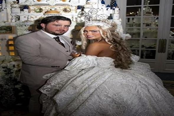 عروس تفاجئ المعازيم بكعكة زفاف خيالية بـ500 ألف جنيه.. لن تتوقع حجمها