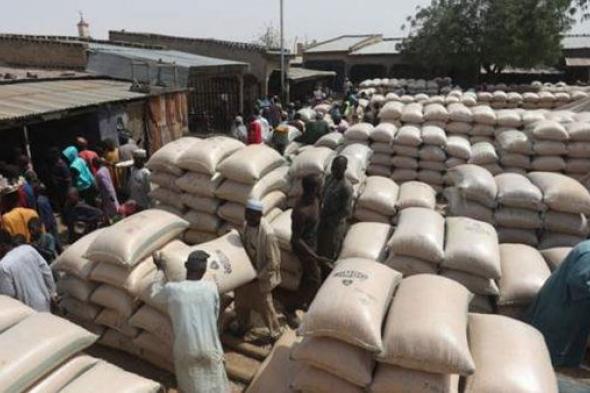 نيجيريا تشدد الإجراءات الأمنية مع استمرار سرقة الغذاء