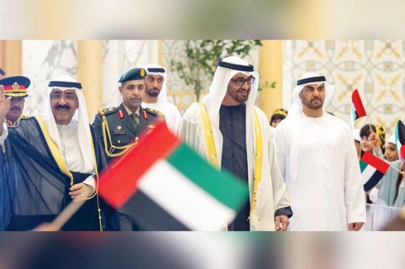 الامارات | رئيس الدولة يستقبل أمير الكويت في قصر الوطن