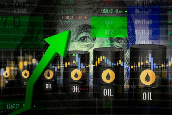 أسعار النفط ترتفع  مع تداول الخام في نطاق ضيق