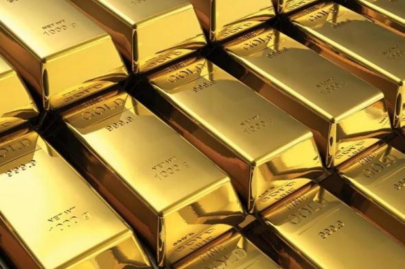 تراجع الذهب مع ارتفاع الدولار وترقب مزيد من البيانات الأمريكية