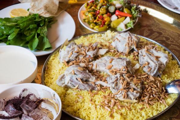 الامارات | وزير أردني: الأكل الذي نكبّه سنوياً يكفي لإشباع مليون ونصف المليون لعام كامل