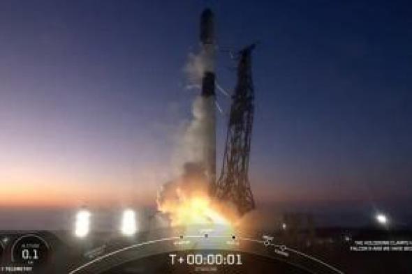 تكنولوجيا: SpaceX تنجح فى إطلاق 22 قمرا صناعيا جديدا للانترنت