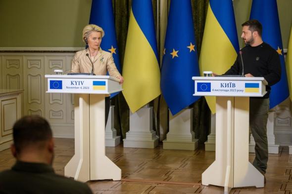 زيلينسكي يدعو إلى محادثات "حقيقية" بشأن انضمام أوكرانيا للاتحاد الأوروبي