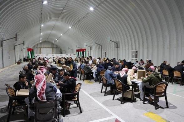 "الهلال الأحمر" ينفذ مشروع إفطار صائم للاجئين السوريين في مريجيب الفهود