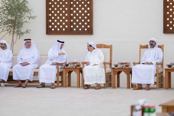 حاكم عجمان يواصل استقبال المهنئين بشهر رمضان الفضيل