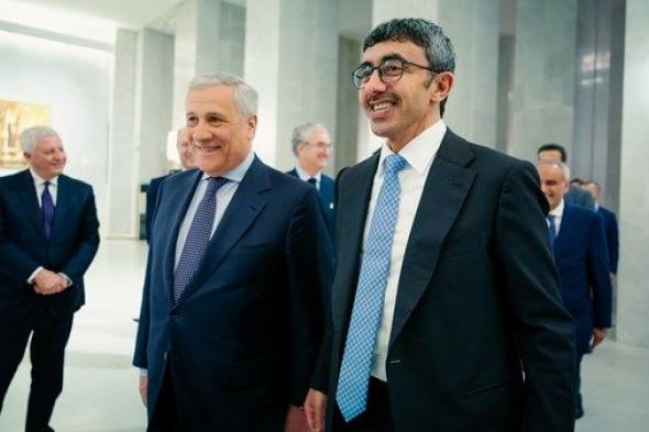 عبدالله بن زايد يلتقي وزير خارجية إيطاليا