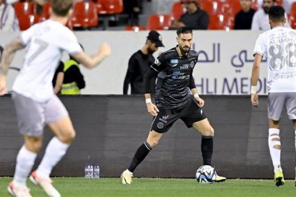 شوط أول سلبي بين الشباب والطائي في الدوري السعودي