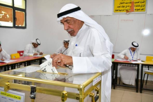 استقالة الحكومة الكويتية.. وتنافس مثير على رئاسة الأمة