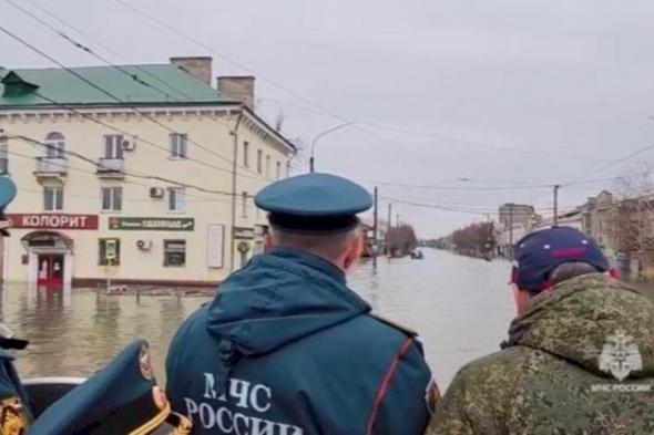 المياه تغمر أكثر من 10 آلاف مبنى بسبب فيضانات ضخمة في روسيا