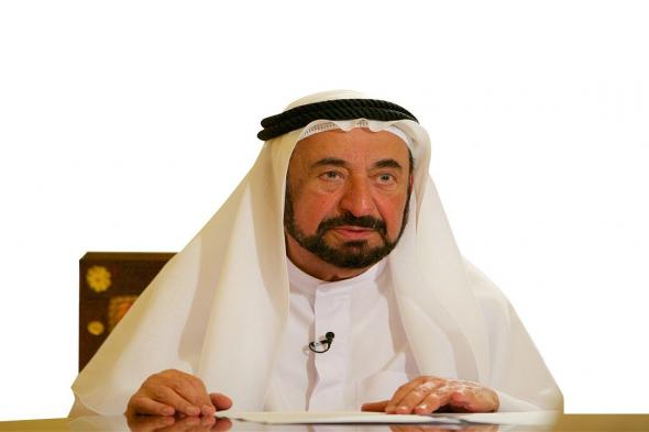 الامارات | حاكم الشارقة يؤدي صلاة عيد الفطر في مصلى البديع.. فيديو