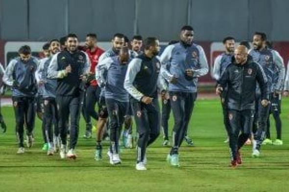 تدريبات استشفائية للاعبى الأهلي الأساسيين استعداداً للزمالك