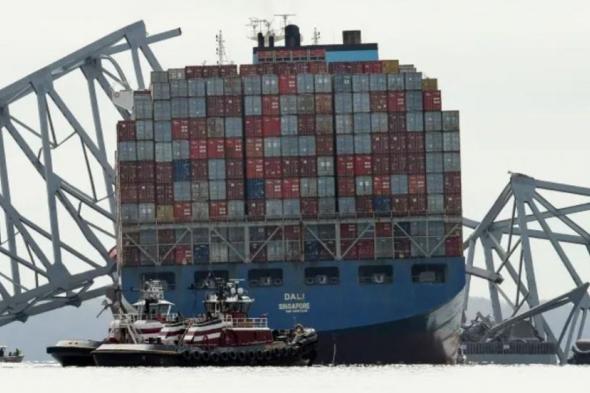 الشركات المالكة لبضائع "سفينة جسر بالتيمور" تواجه أزمة.. ما القصة؟