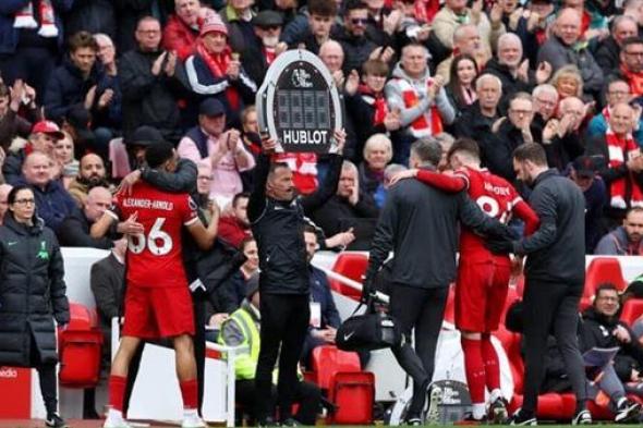 ليفربول يعلن غياب لاعبه شهر عن الملاعب