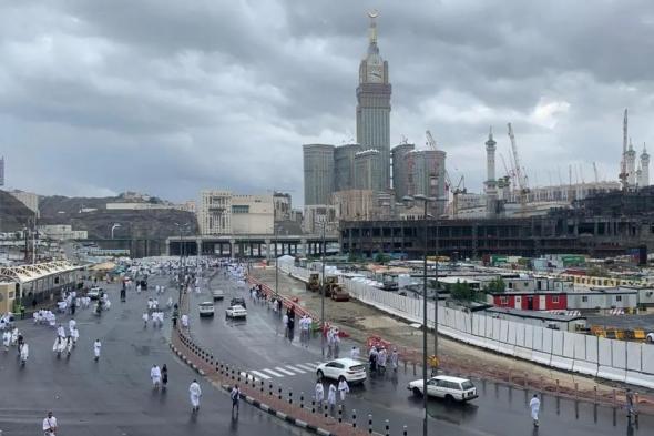 الأماكن والمواعيد.. أمطار متباينة الشدة على مكة المكرمة