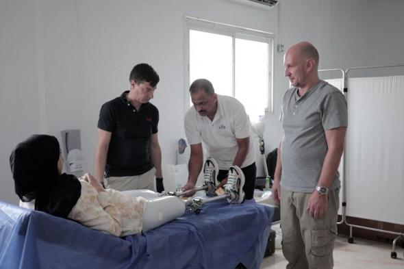 الامارات | المستشفى الميداني الإماراتي يبدأ تركيب الأطراف الصناعية للجرحى الفلسطينيين