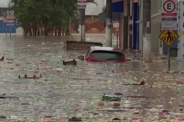 ارتفاع عدد القتلى جراء الأمطار الغزيرة جنوب البرازيل إلى 29 شخصا