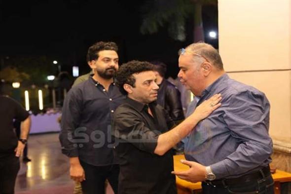 أسرة الإذاعي أحمد أبو السعود تتلقى عزاءه بمسجد الشرطة- صور