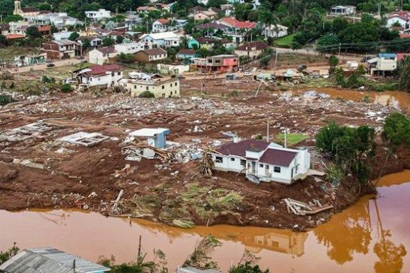 البرازيل تسابق الزمن لإغاثة المتضررين من الفيضانات