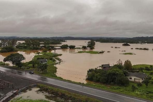 البرازيل.. ارتفاع عدد قتلى الفيضانات إلى 66 شخصًا جنوبي البلاد