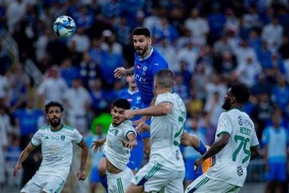 الهلال على بعد خطوة من حصد لقب الدوري السعودي بعد هزيمة أهلي جدة