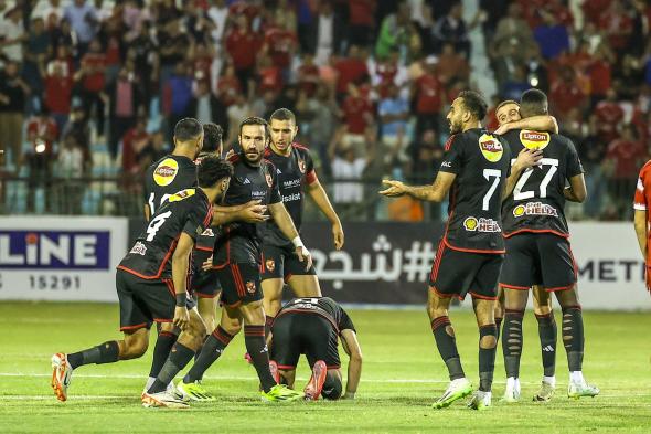 الامارات | معلق مصري يثير الجدل.. يغني للأهلي "إيه الجول الحلو ده" (فيديو)