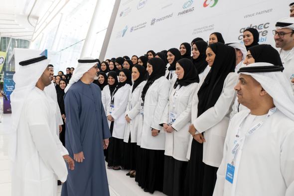 الامارات | خالد بن محمد بن زايد يشهد افتتاح فعاليات النسخة الأولى من "أسبوع أبوظبي العالمي للرعاية الصحية"