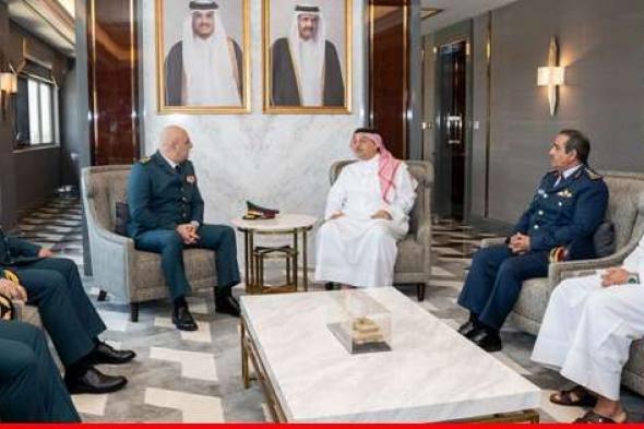 قائد الجيش عرض مع وزير الدفاع القطري الصعوبات التي تواجهها المؤسسة العسكرية