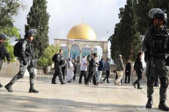 مصادر فلسطينية: مستوطنون إسرائيليون يقتحمون المسجد الأقصى