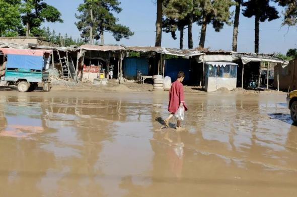 مصرع 50 شخصًا جراء الفيضانات غرب أفغانستان