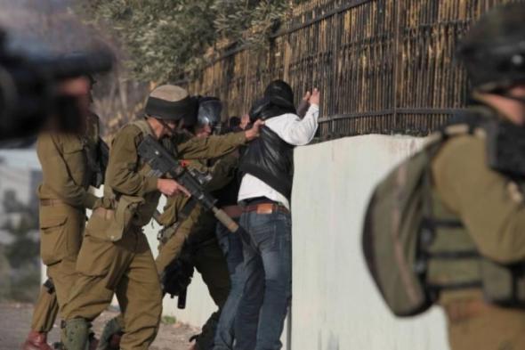 اعتقال طفلين فلسطينيين وإصابة العشرات خلال مواجهات مع قوات الاحتلال الإسرائيلي بالضفة الغربية