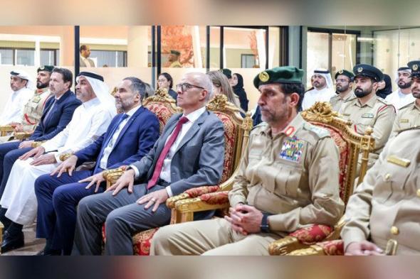 الامارات | وزراء ومسؤولون يتعرفون إلى تجارب الإمارات في تعزيز الأمن والعمل الحكومي