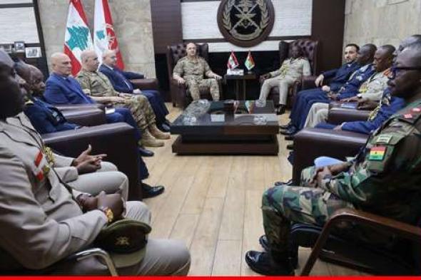 قائد الجيش التقى رئيس أركان الدفاع الغاني وعدداً من النواب