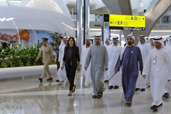 محمد بن راشد يزور مطار زايد الدولي