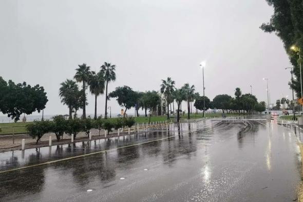 "الأرصاد": تحذيرات من أمطار متوسطة على جازان وخفيفة بنجران
