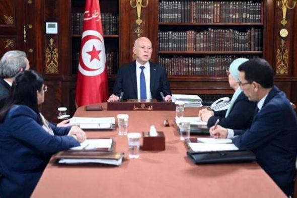 الرئيس التونسي يوجه بتعديل قانوني لمحاسبة الإخوان