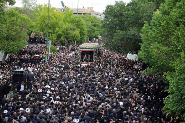 الآلاف يحتشدون في العاصمة طهران لتشييع جثمان الرئيس الإيراني إبراهيم رئيسي