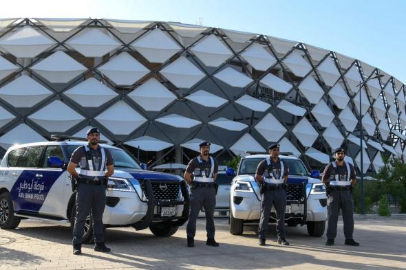 الامارات | شرطة أبوظبي تحث السائقين على الالتزام بقوانين المرور